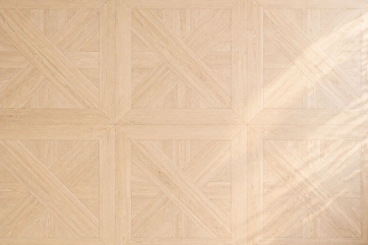 Versailles Continuous pattern in real oak
