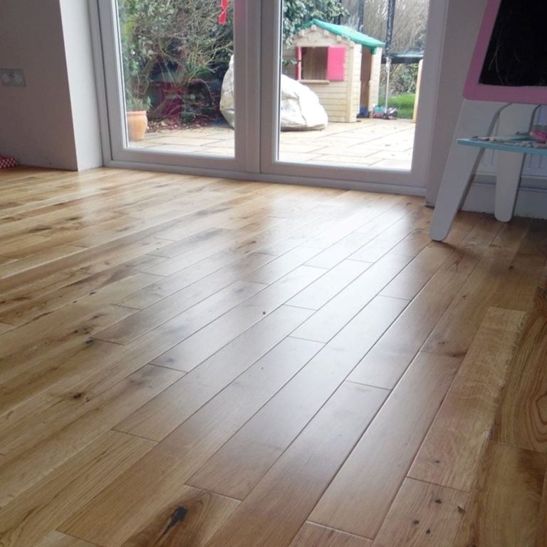 Windsor Narrow Smooth Solid Oak
